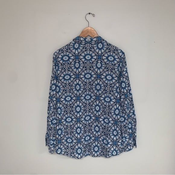 J. McLaughlin Shirt Women’s Size Medium Catalina Blue Long Sleeve Button Up - Picture 4 of 7